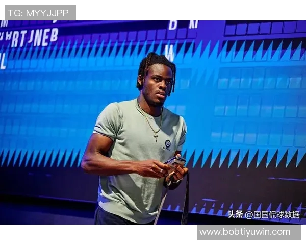 科莫强调海外赛会的挑战与牺牲是保障联赛生存的关键因素 科莫强调海外赛会的挑战与牺牲是保障联赛生存的关键因素