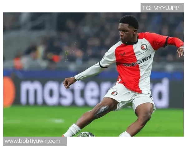 拜仁关注费耶诺德19岁边卫雷德视其为右后卫首选目标