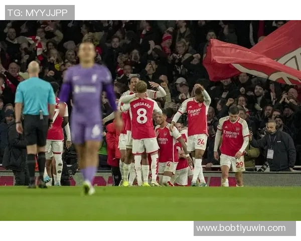 英媒分析阿森纳早期对红军曼城的挑战或成赛季转折点 英媒分析阿森纳早期对红军曼城的挑战或成赛季转折点